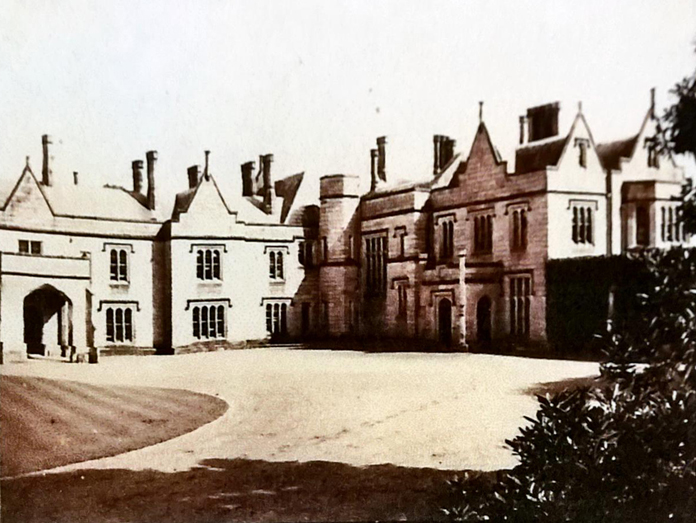 Lisnavagh House, Carlow 04 - Front (1912)